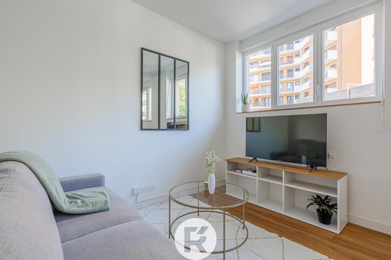 R'Apparts T2 Simply Beautiful Grenoble Bagian luar foto